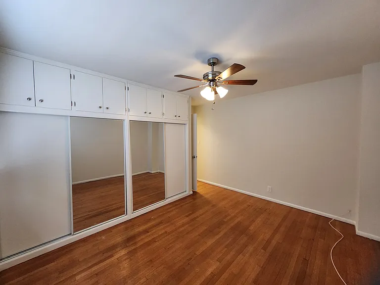 1049 E Ocean Blvd #12 — Photo 11