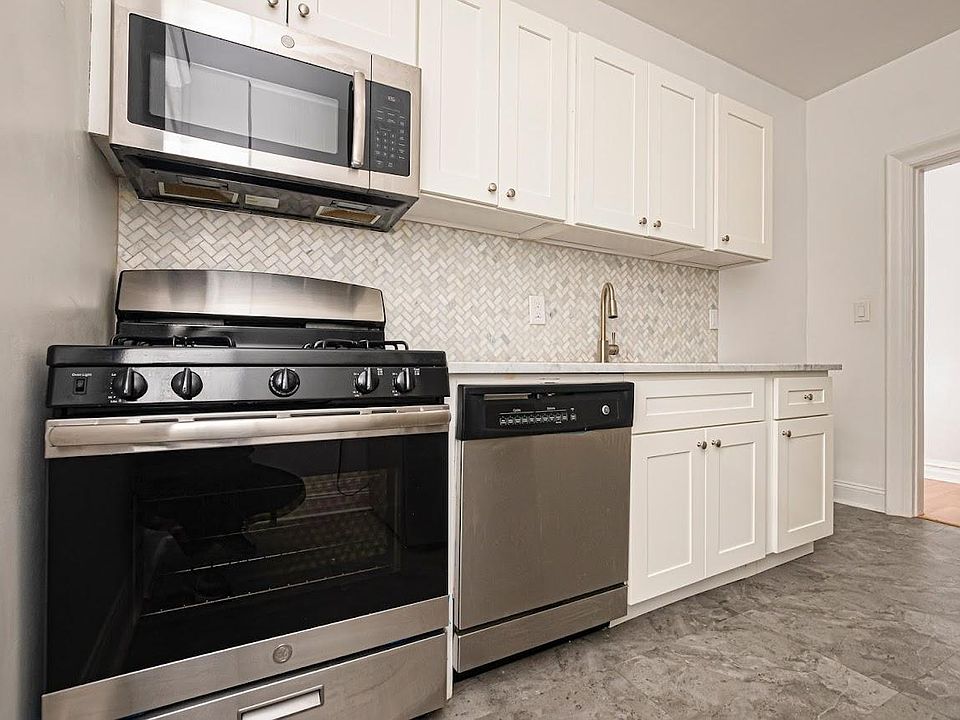 1st image of 257 Grant Ave #4