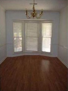 5th image of 2526 Stanford Dr