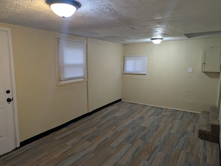2319 W Muhammad Ali Blvd — Photo 12