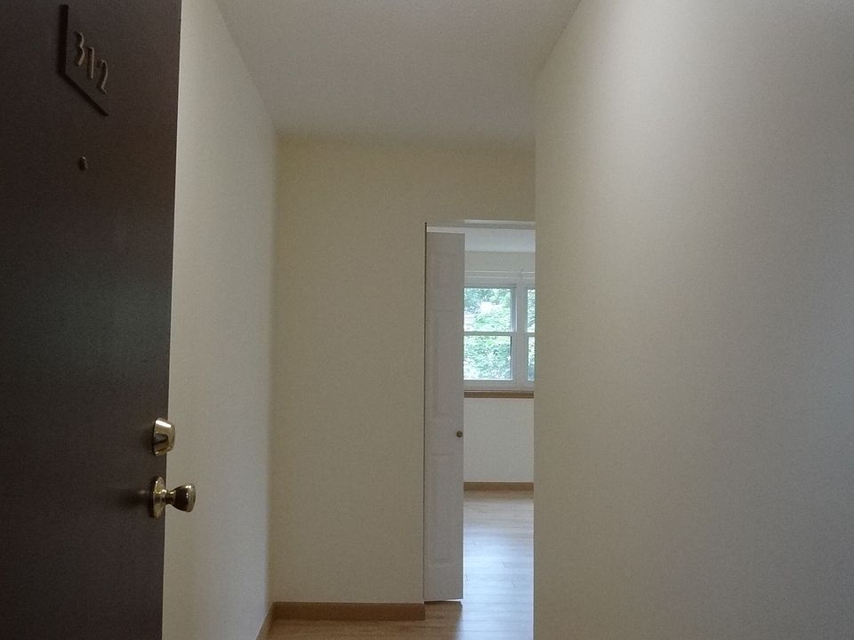 210 Twin Circle Dr South Windsor CT Zillow