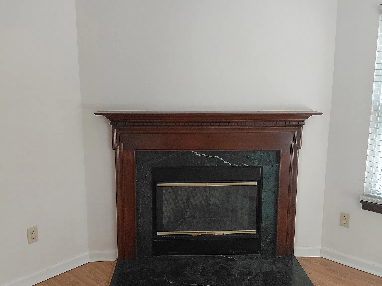 3 bed, 2.5 bath, 1440 sqft, $2,050 — Photo 3
