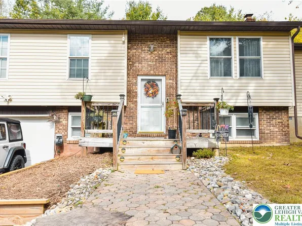 311 Switzgabel Dr, Brodheadsville, PA 18322