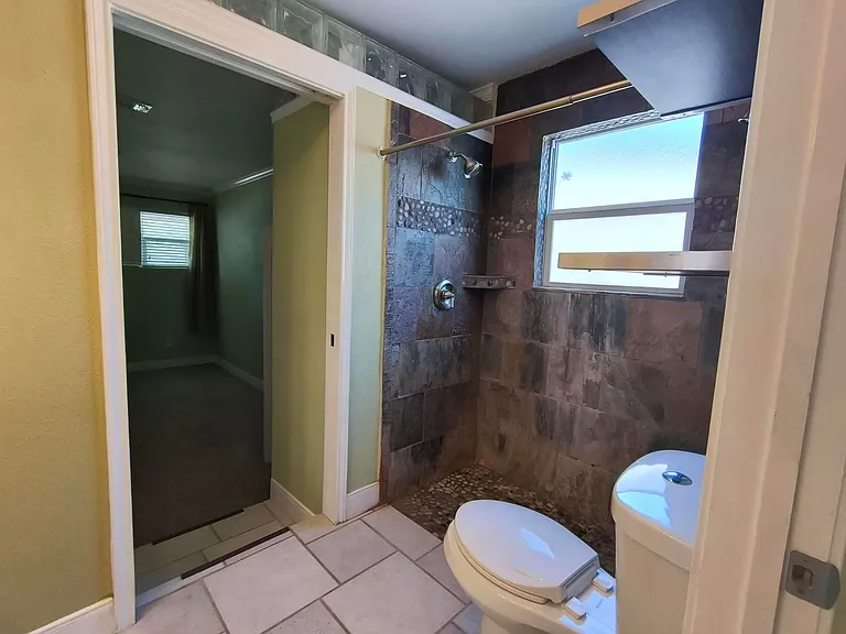 306 River Oaks St — Photo 8