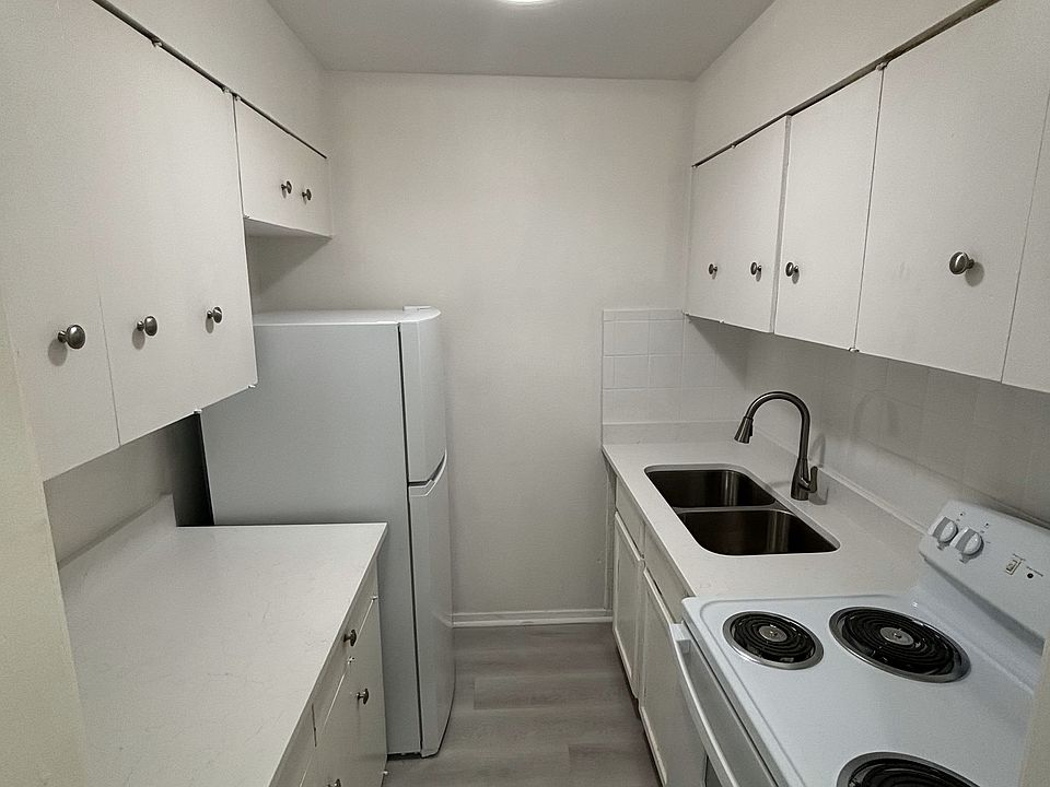 1st image of 417 Eleanor Ave #6