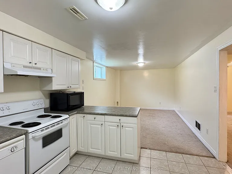 23 Loon Ave #LOWER — Photo 9