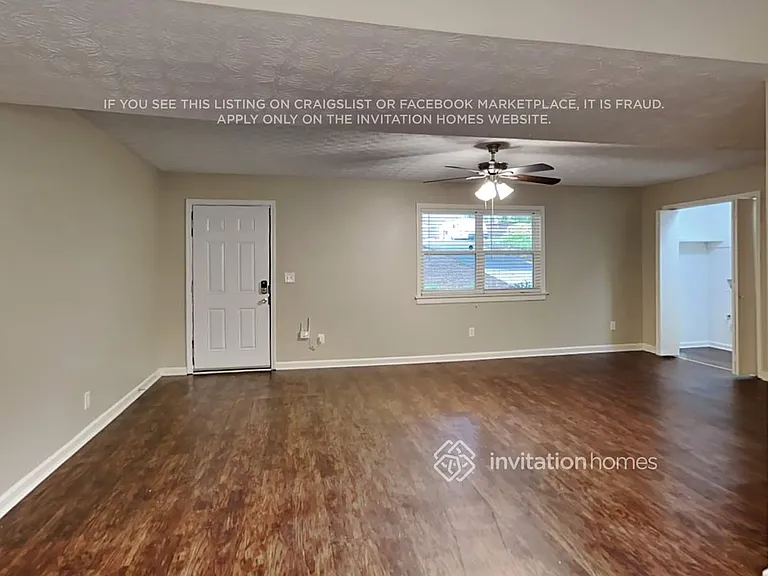940 Woodbridge Dr NE — Photo 4