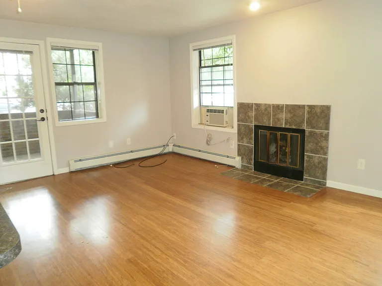 1405 Broadway St #210 — Photo 10