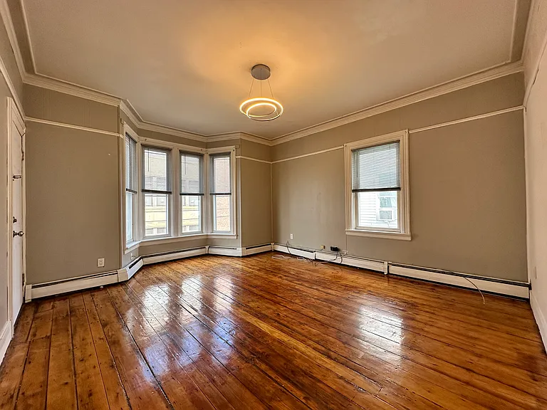 89 America St #2 — Photo 11