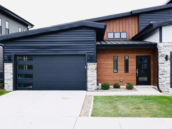 253 Nomo Pl, Crown Point, IN 46307