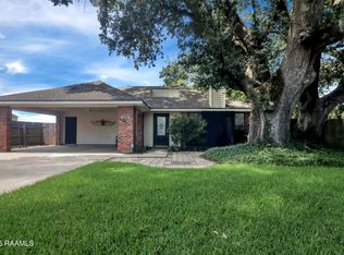 210 Longfellow Dr, Lafayette, LA 70503