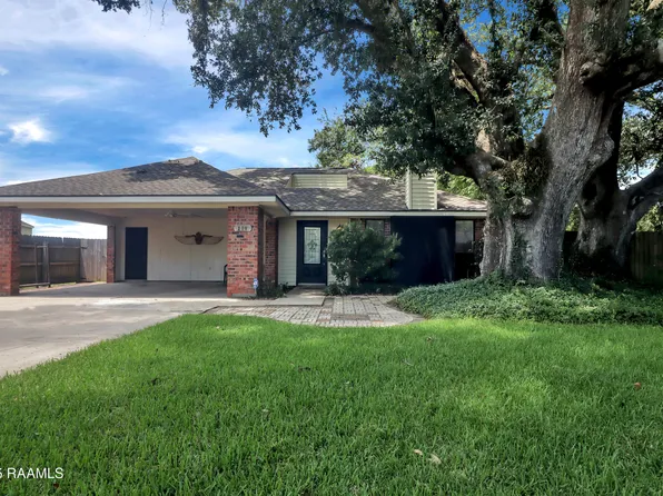 210 Longfellow Dr, Lafayette, LA 70503