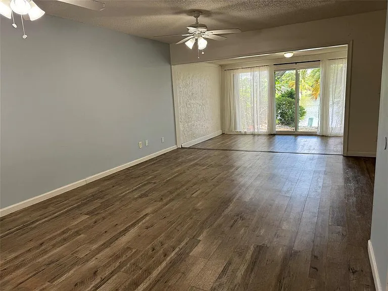 834 Banks Rd — Photo 7