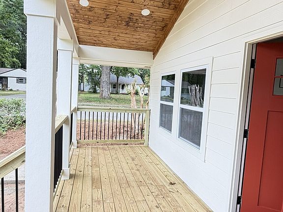 4th image of 3491 Maplehurst Dr