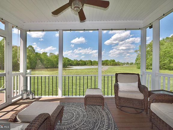 3rd image of 7495 Lake Willow Ct