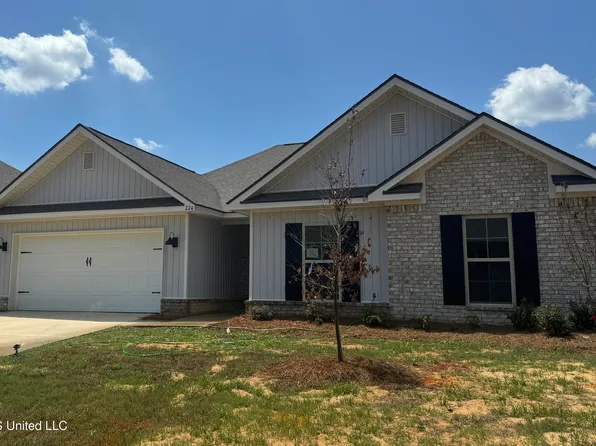 224 Serenity Lake Dr, Pearl, MS 39208