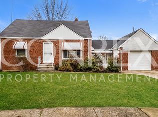 20991 Tracy Ave, Euclid, OH 44123