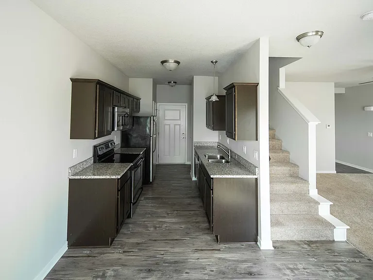 The Village at The Grove Townhomes — Photo 10