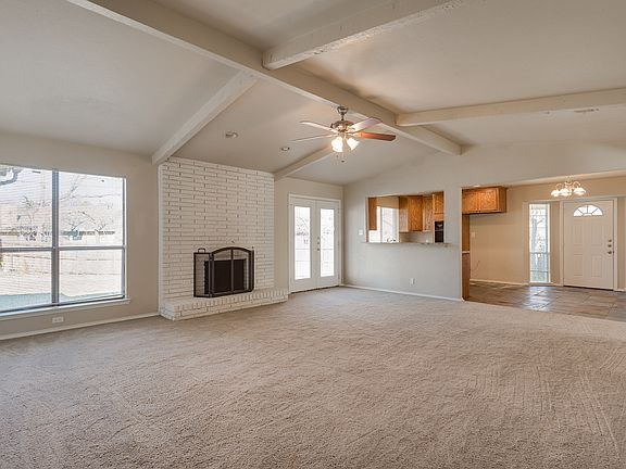 2nd image of 4009 Pyracantha Dr
