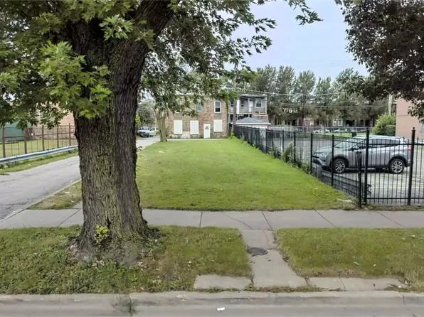 6242 S Eberhart Ave, Chicago, IL 60637