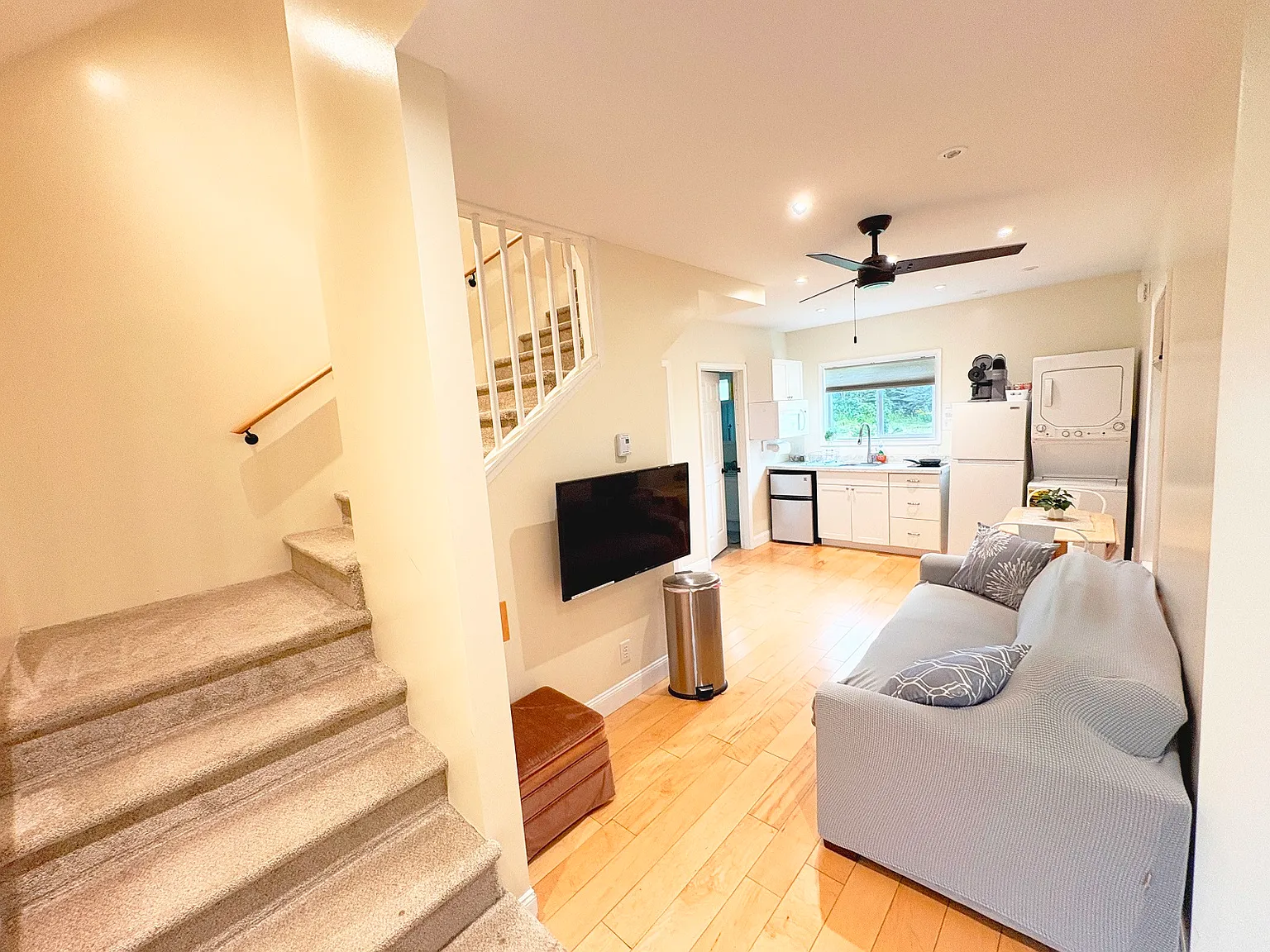 1 bed, 672 sqft, $1,800 — Photo 2