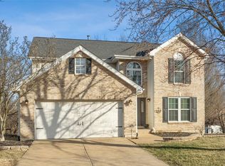 1164 Oak Borough Dr, Ballwin, MO 63021