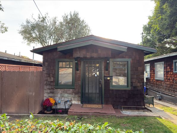 3708 Columbia St #3708