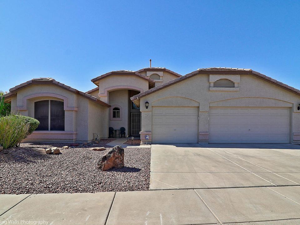 1st image of 2724 N 127th Dr