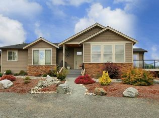 860 Brokaw Rd, Camano Island, WA 98282