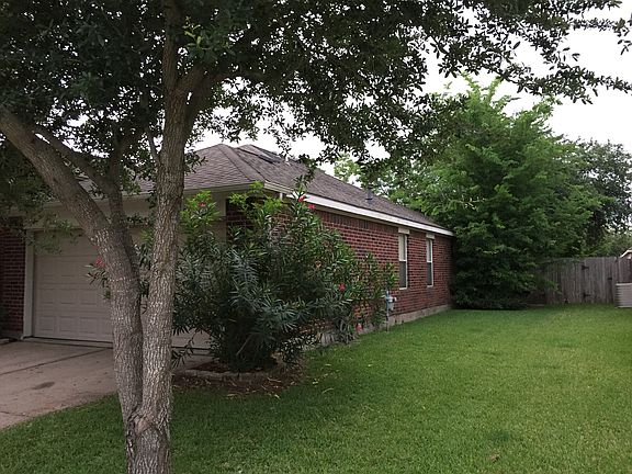 4th image of 2206 Ames St