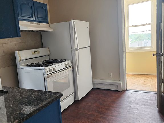3rd image of 44 Morningside Ave #3F