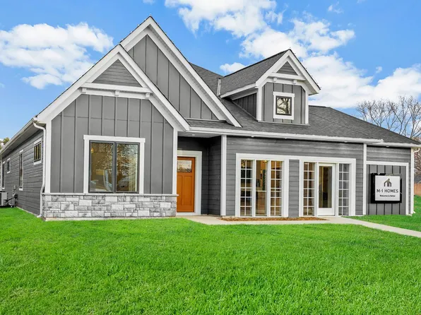 11297 Fillmore St NE, Blaine, MN 55434