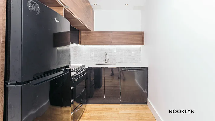 Rented by Nooklyn NYC LLC | media 41