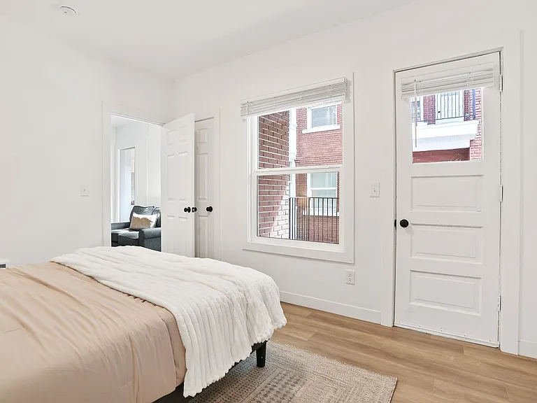 Cambridge Court Apartments — Photo 6