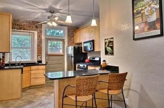 Breakfast bar