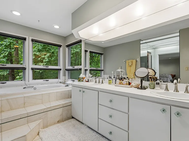 3628 Carlisle Dr — Photo 14