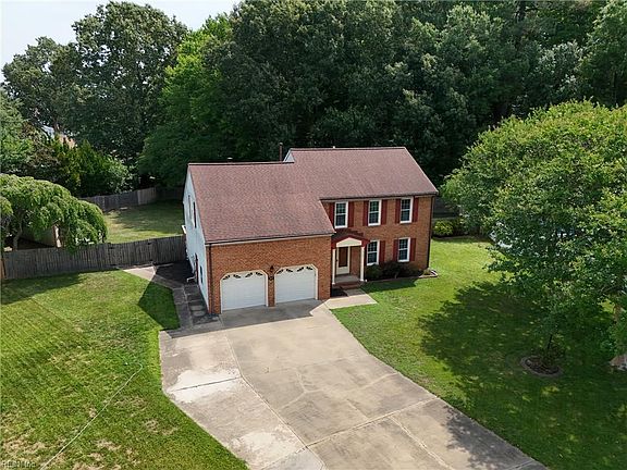 2nd image of 517 Three Oaks Dr