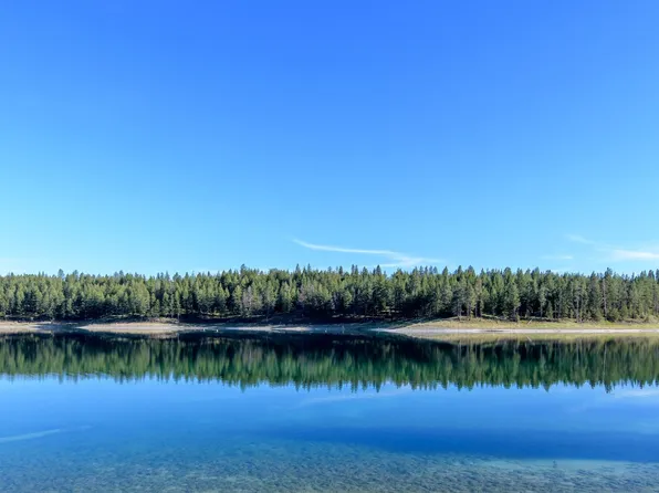 2650 Sophie Lake Rd, Eureka, MT 59917