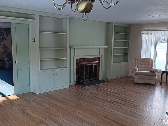 4th image of 414 Canterbury Road