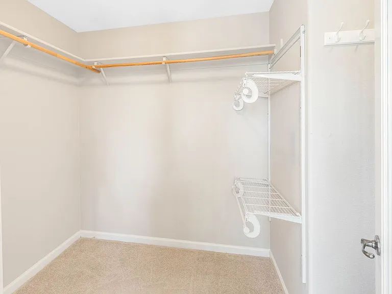 2902 Haddington Ct — Photo 41