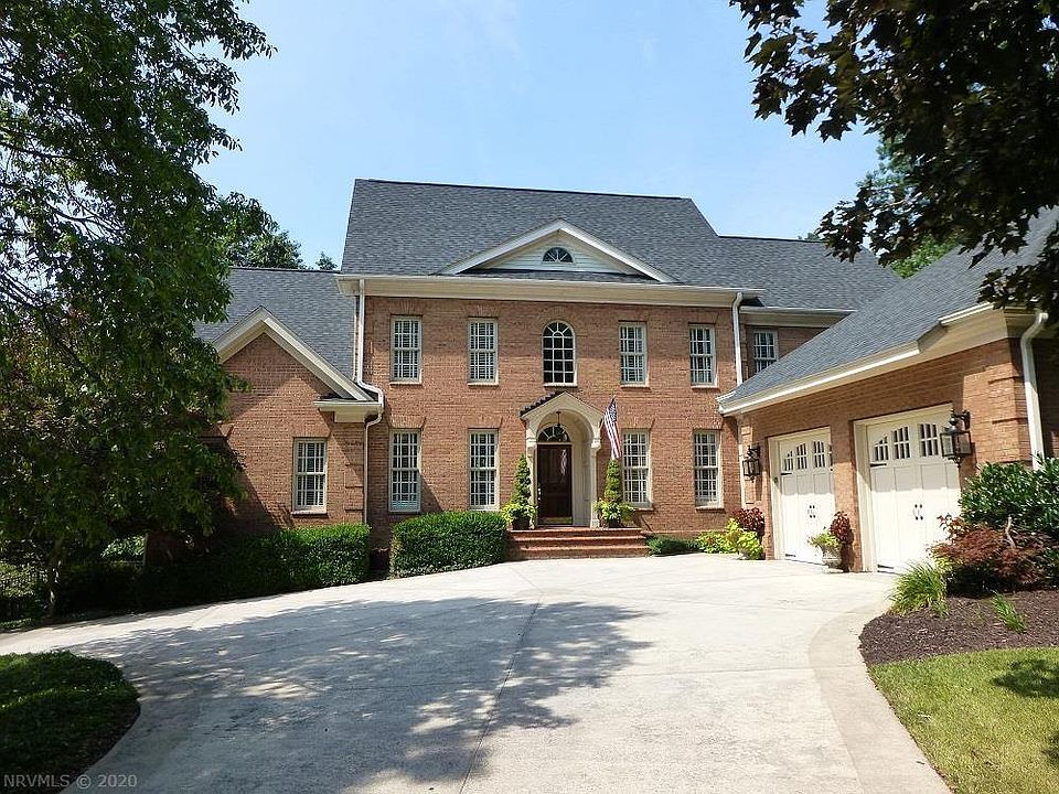 1st image of 3245 Laurel Dr