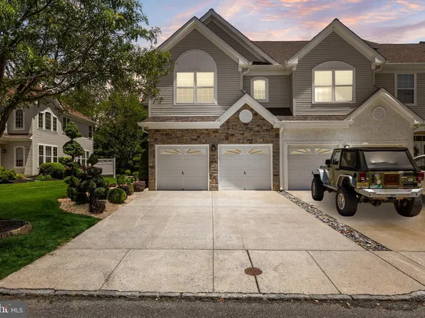 40 Tudor Ct, Marlton, NJ 08053