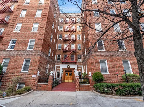 63-89 Saunders St #4C, Queens, NY 11374