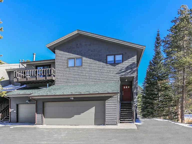 1 Mount Royal Dr — Photo 1