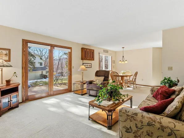 1581 Wheelock Ln APT 101, Saint Paul, MN 55117