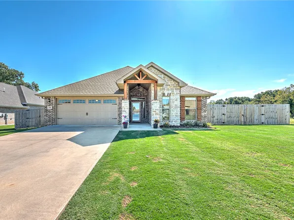 500 Fox Cir, Pea Ridge, AR 72751