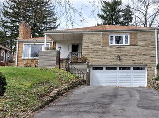 976 Lakemont Dr, Pittsburgh, PA 15243