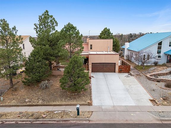 2nd image of 1315 San Ildefonso Rd