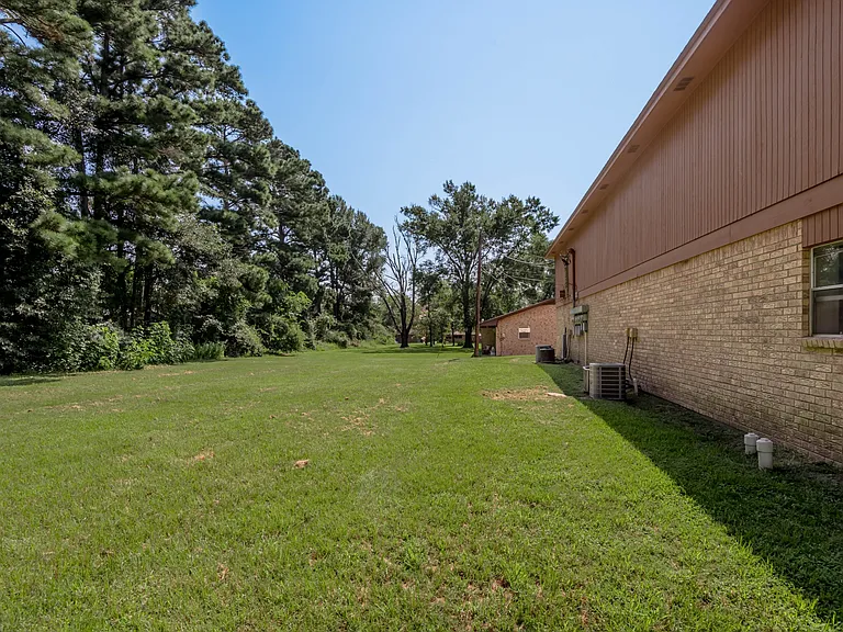 120 McAdams Ln — Photo 24