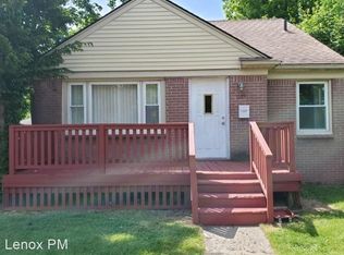 157 E Iroquois Rd, Pontiac, MI 48341